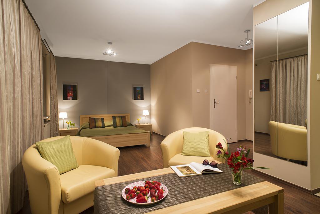 Apartamenty Tww Ochota Варшава Екстериор снимка
