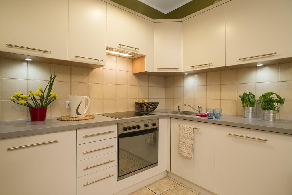 Apartamenty Tww Ochota Варшава Екстериор снимка