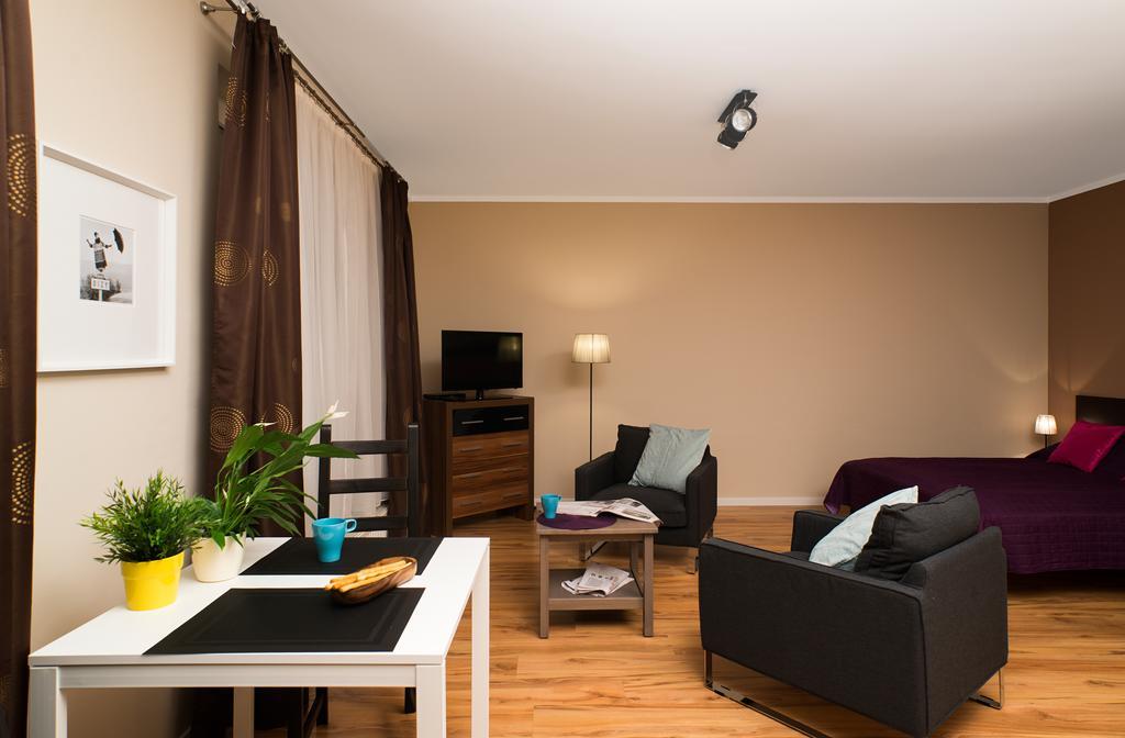 Apartamenty Tww Ochota Варшава Стая снимка