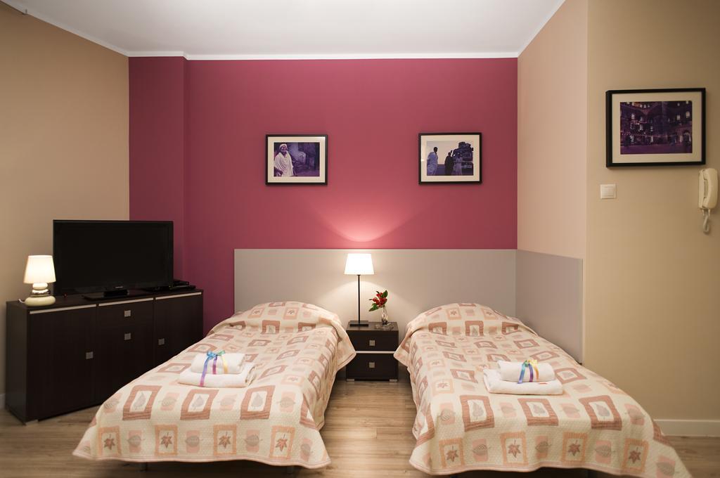 Apartamenty Tww Ochota Варшава Стая снимка