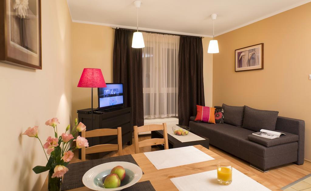Apartamenty Tww Ochota Варшава Стая снимка