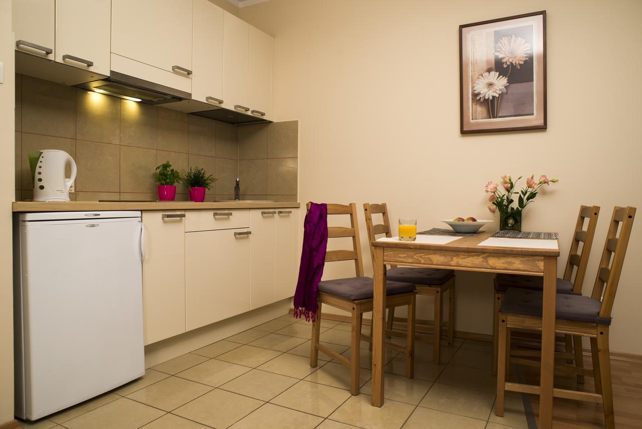 Apartamenty Tww Ochota Варшава Екстериор снимка