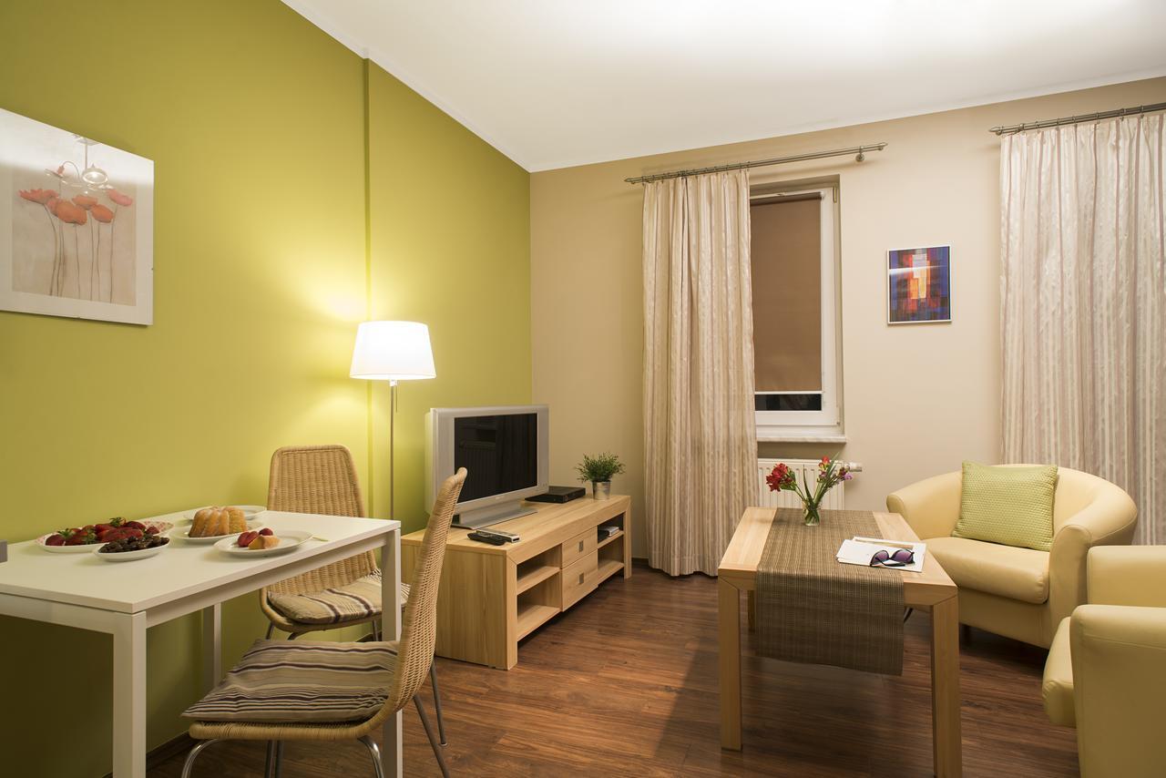 Apartamenty Tww Ochota Варшава Екстериор снимка