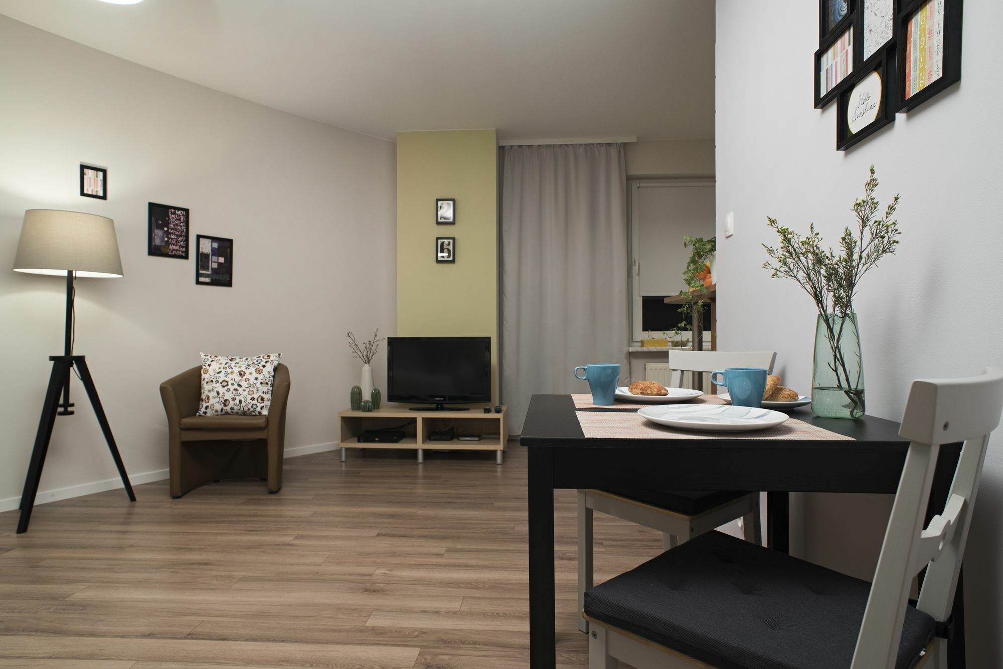 Apartamenty Tww Ochota Варшава Екстериор снимка