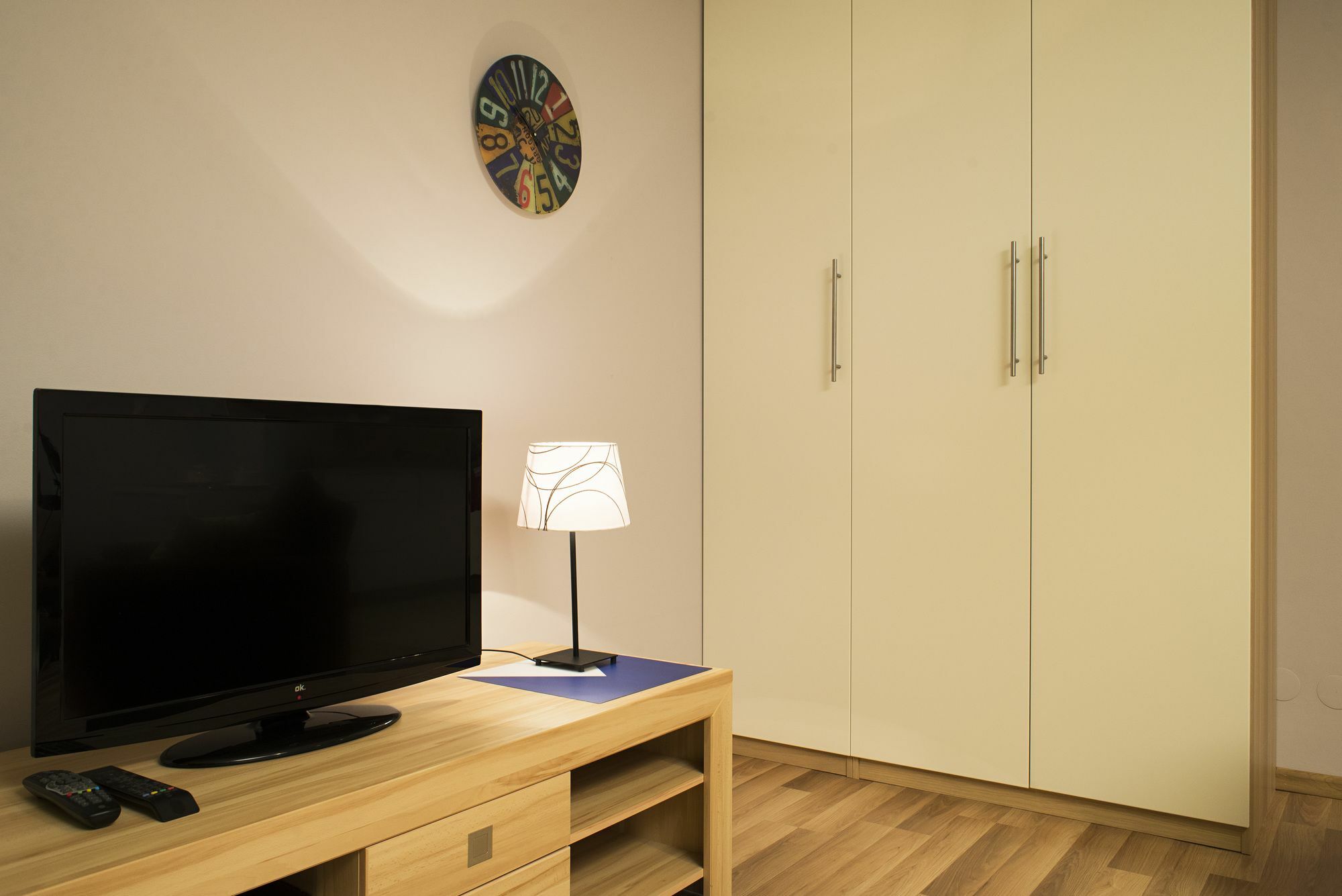 Apartamenty Tww Ochota Варшава Екстериор снимка