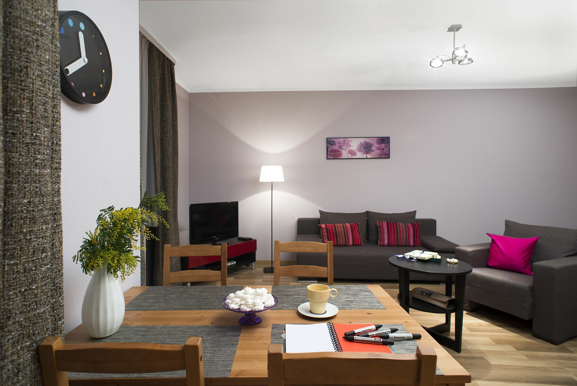 Apartamenty Tww Ochota Варшава Екстериор снимка