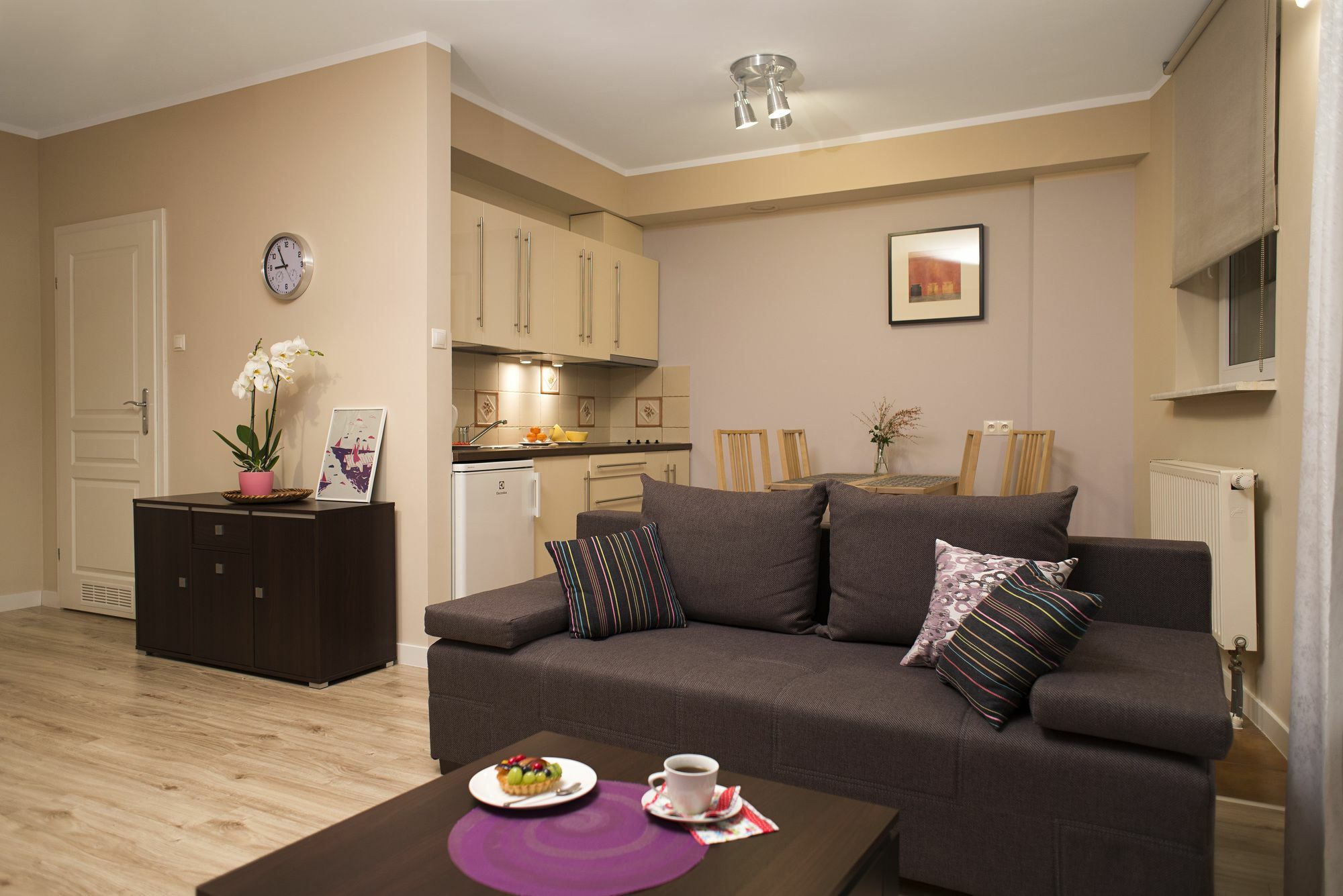 Apartamenty Tww Ochota Варшава Екстериор снимка