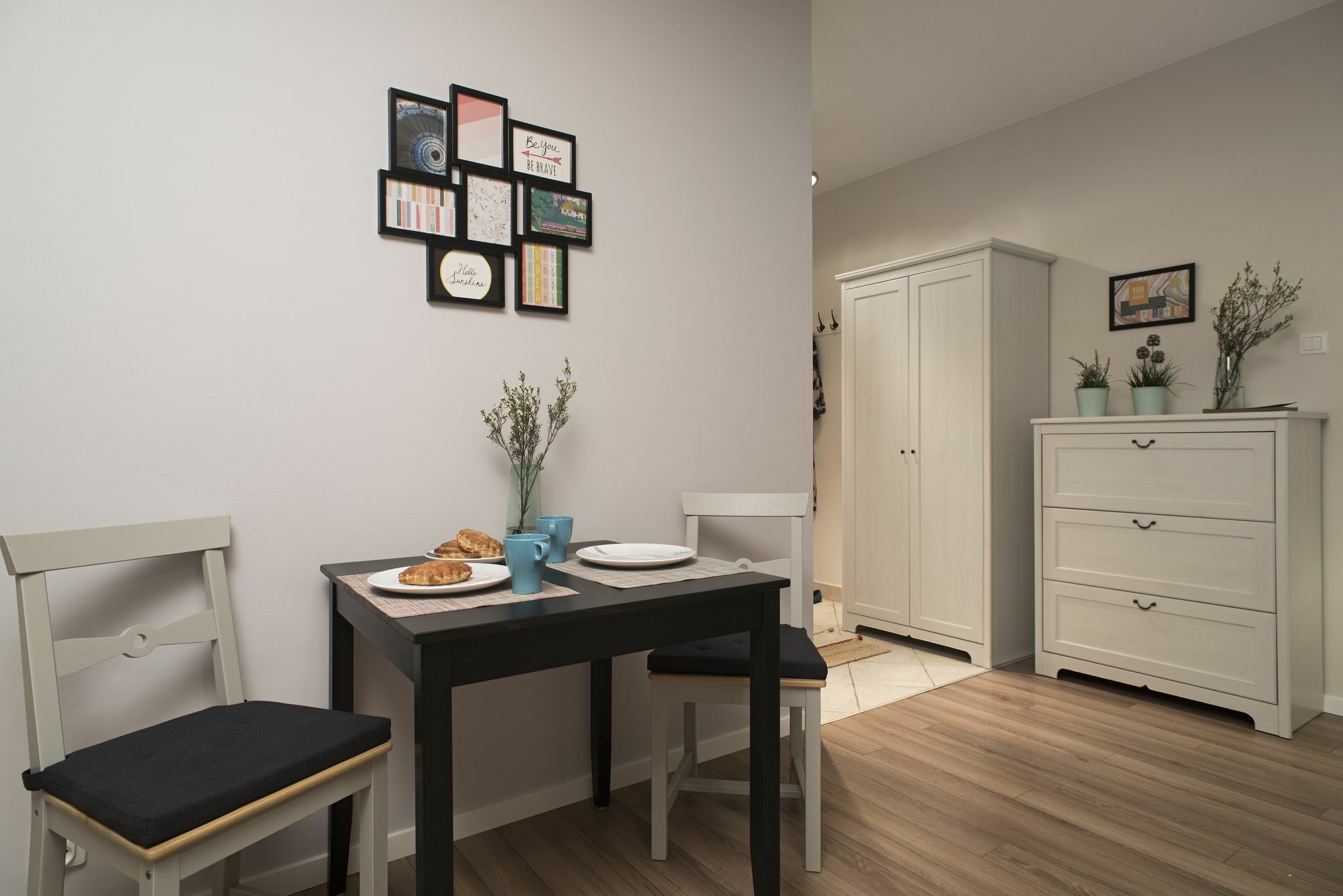 Apartamenty Tww Ochota Варшава Екстериор снимка